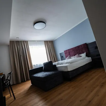Pen Smart Hotel *